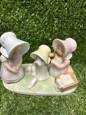 Vintage 1994 Homco Circle Of Friends By Masterpiece BE HAPPY! Porcelain Figurine